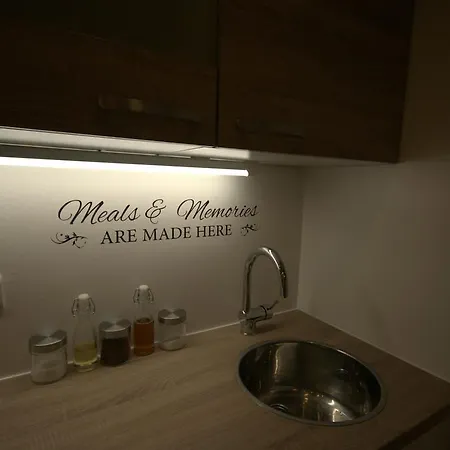 Apartment Tobacna Yellow *