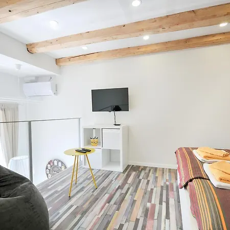 Appartement Tobacna Yellow *
